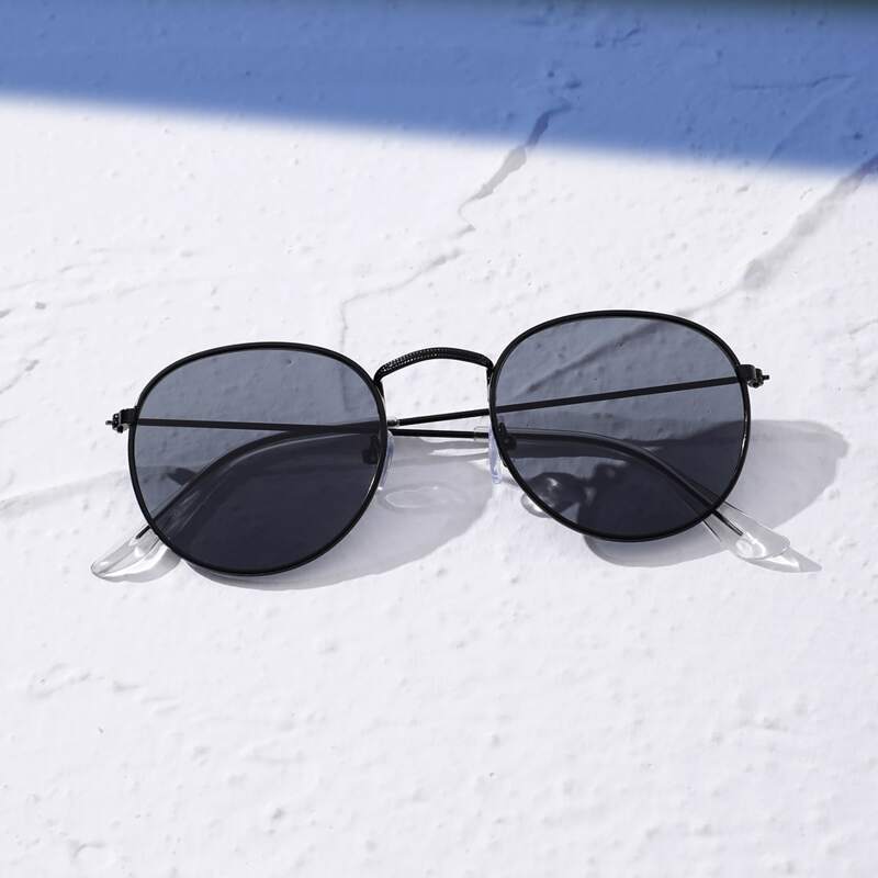 

Round Frame Sunglasses