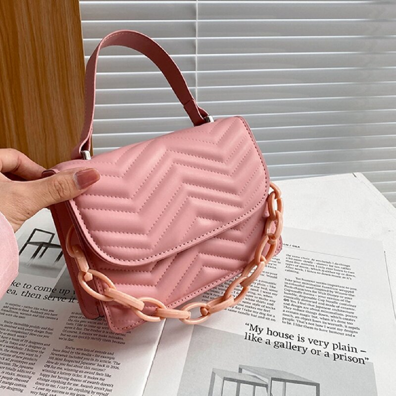 

Minimalist Chevron Graphic Chain Satchel Bag, Pink