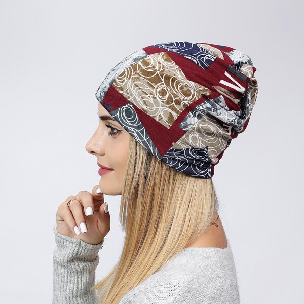 

Letter Graphic Hat, Burgundy