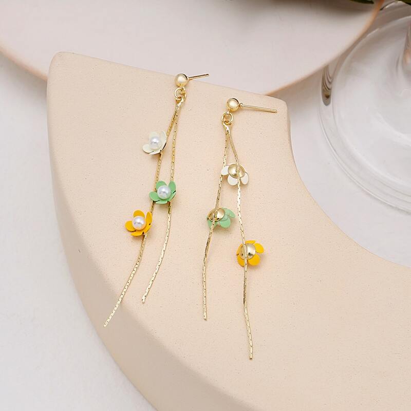 

Floral Decor Earrings, Multicolor