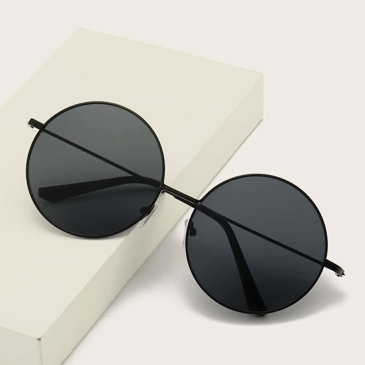 

Round Frame Sunglasses