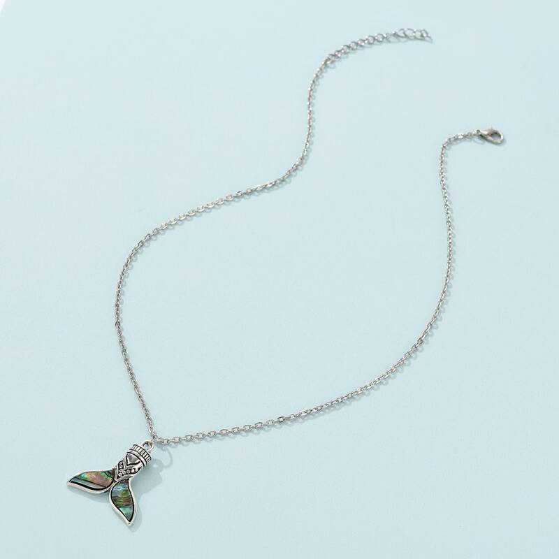 

Fish Tail Decor Chain Necklace, Multicolor