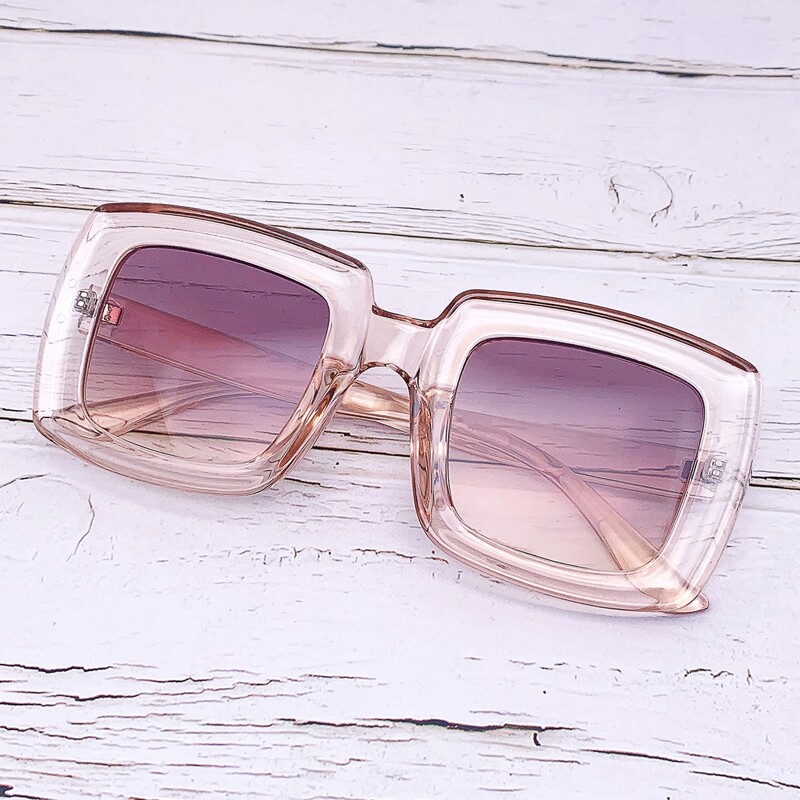 

Square Frame Tinted Lens Sunglasses