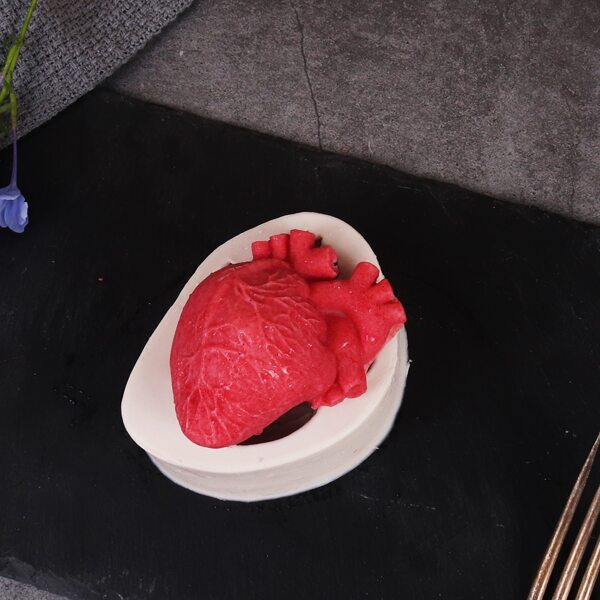 

1pc Halloween Heart Baking Mold, White