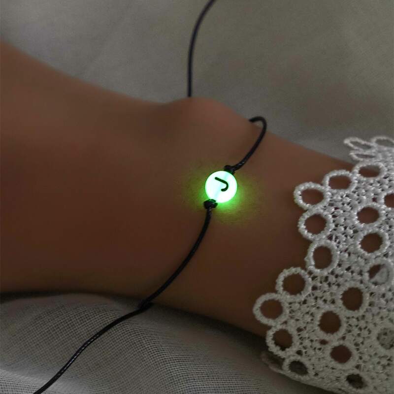 

Glow In The Dark Bead Decor Bracelet, Black and white