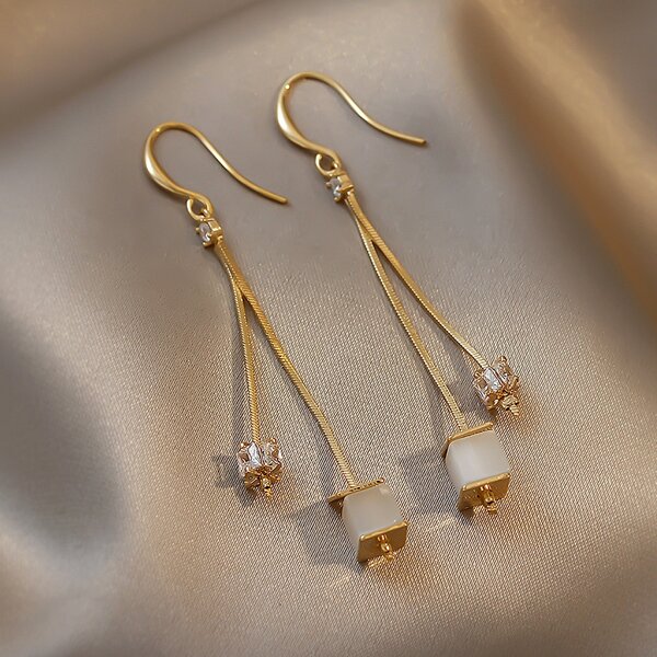

Geo Decor Drop Earrings, Gold