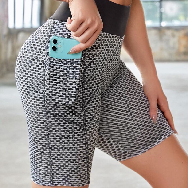 

Colorblock Sports Shorts With Phone Pocket, Black and white