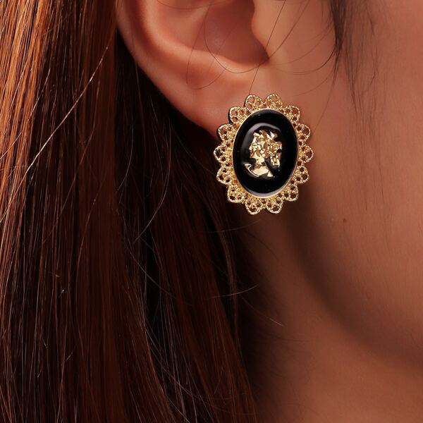

Figure Graphic Stud Earrings, Multicolor