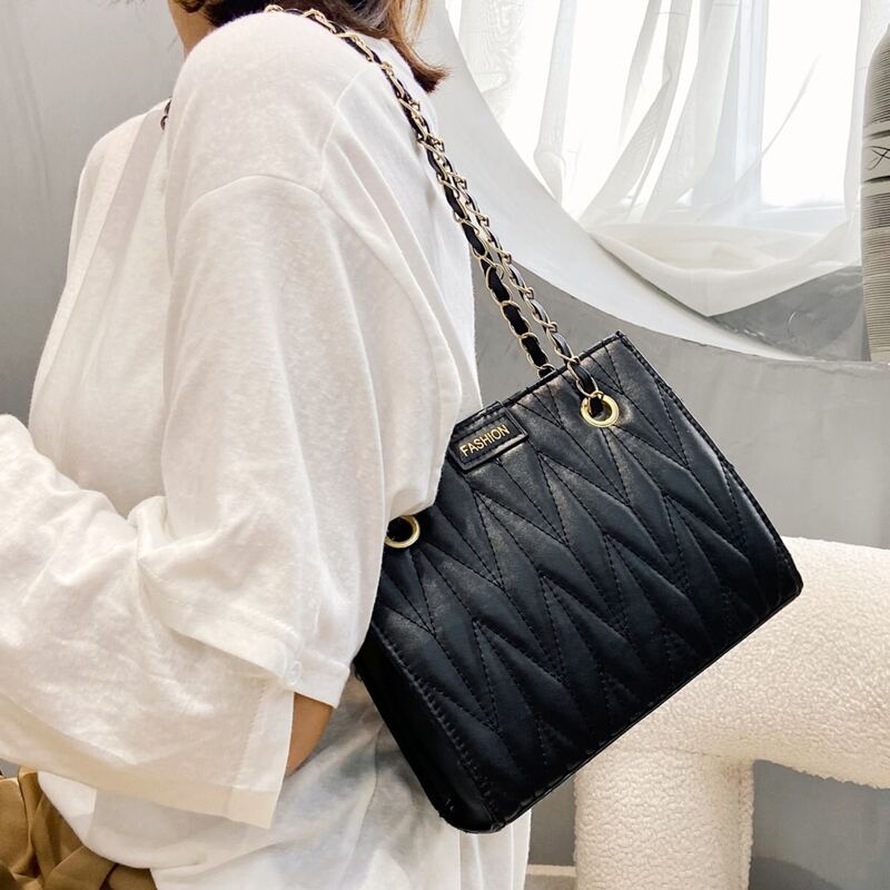 

Minimalist Quilted Chain Shoulder Bag, Black