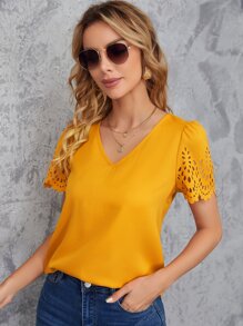 SHEIN Clasi 雷射鏤空貝殼邊上衣