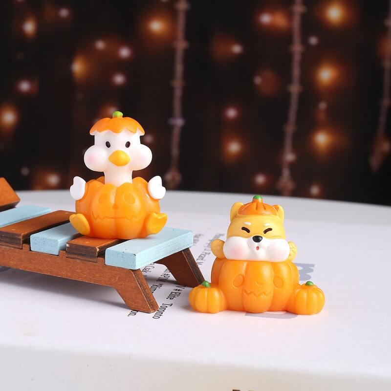 

2pcs Cartoon Animal Art Decoration, Orange