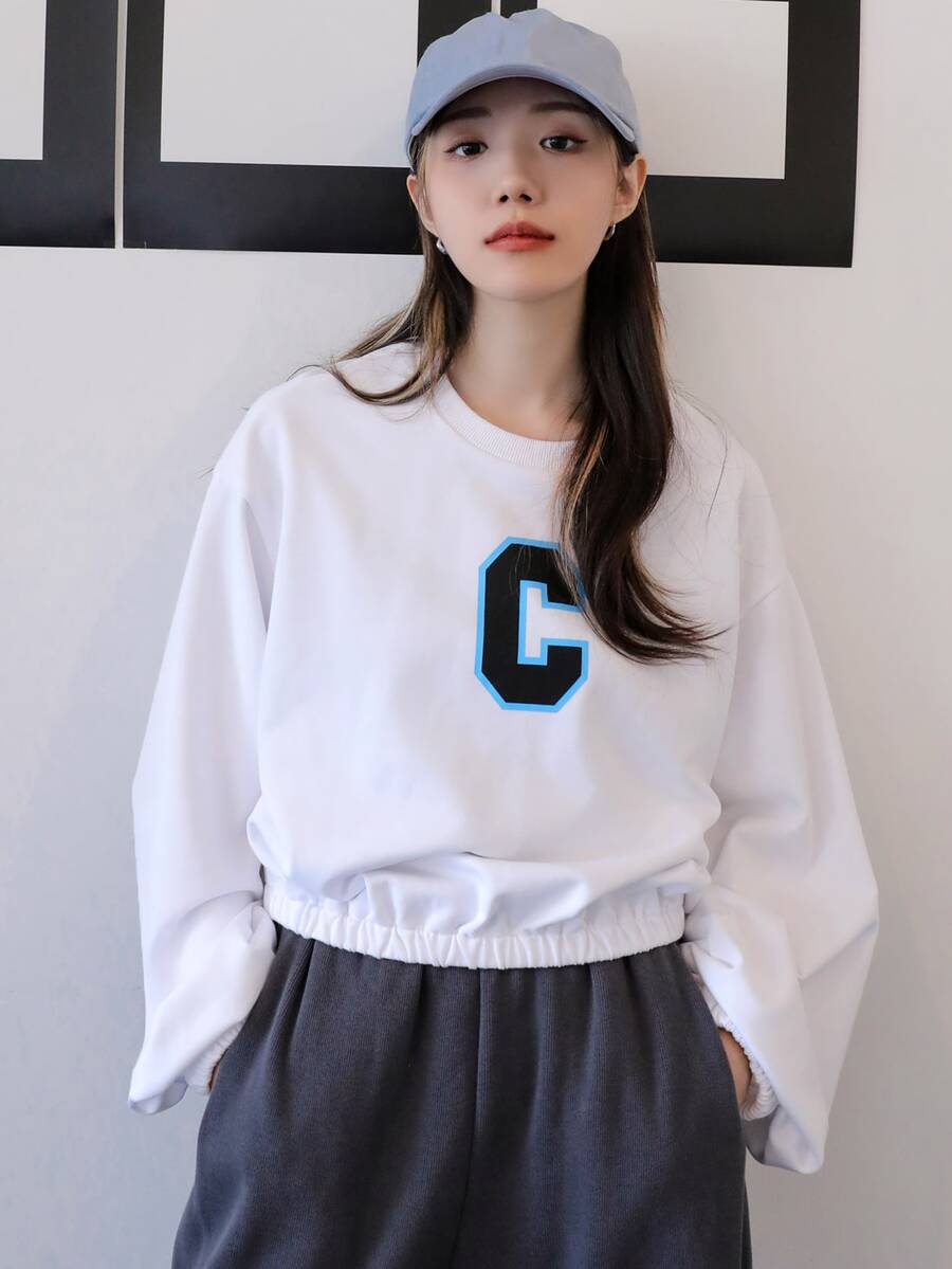 DAZY Pullover con estampado de letra de hombros caídos - Blanco - Ver 1