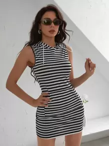 SHEIN Essnce 條紋圖案抽繩連帽背心連衣裙 - 黑與白 - 查看 5