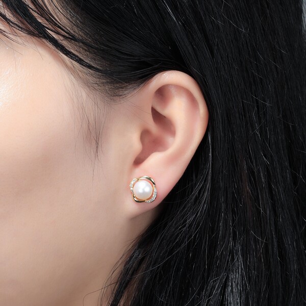 

14K Gold Plated Pearl Decor Earrings