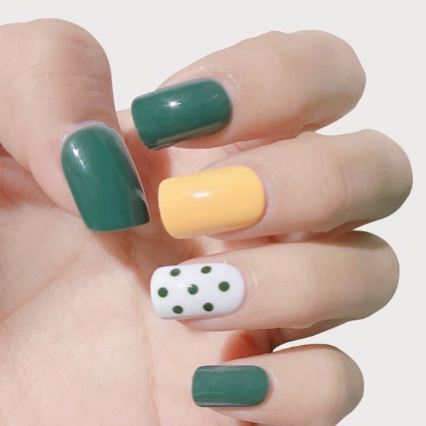 

20pcs Polka Dot Fake Nail & 1sheet Tape & 1pc Nail File, Olive green
