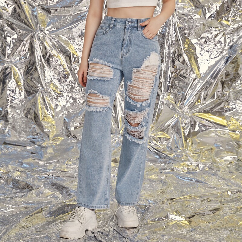 

Straight Leg Ripped Jeans, Light wash