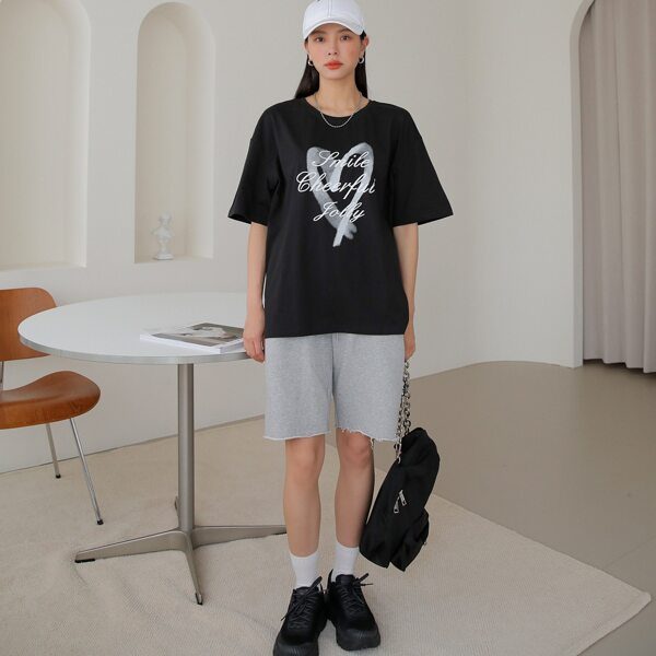

Heart And Letter Graphic Drop Shoulder Tee, Black
