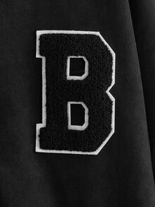 Cazadora tipo bomber con parche de letra de hombros caídos - Negro - Ver 4