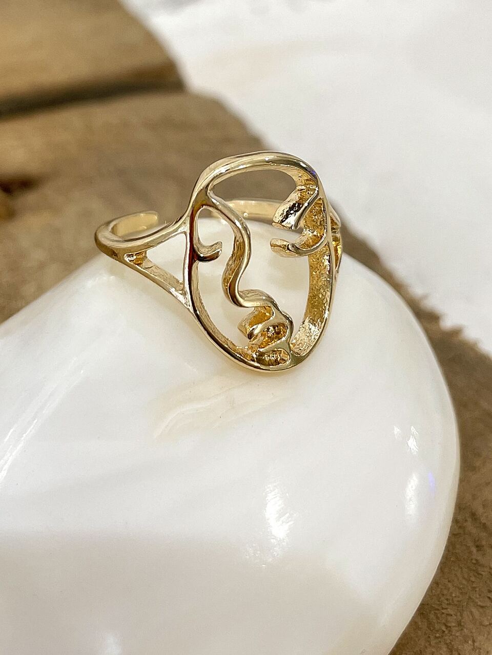 Figure Decor Cuff Ring