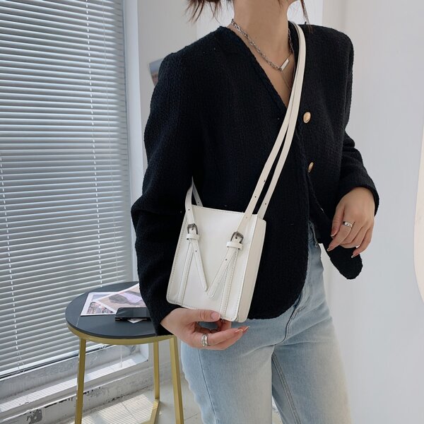 

Buckle Decor Shoulder Bucket Bag, Beige