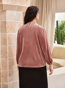 SHEIN LUNE 大碼波點網紗拼接荷葉邊絲絨T恤 - 藕粉色 - 查看 2