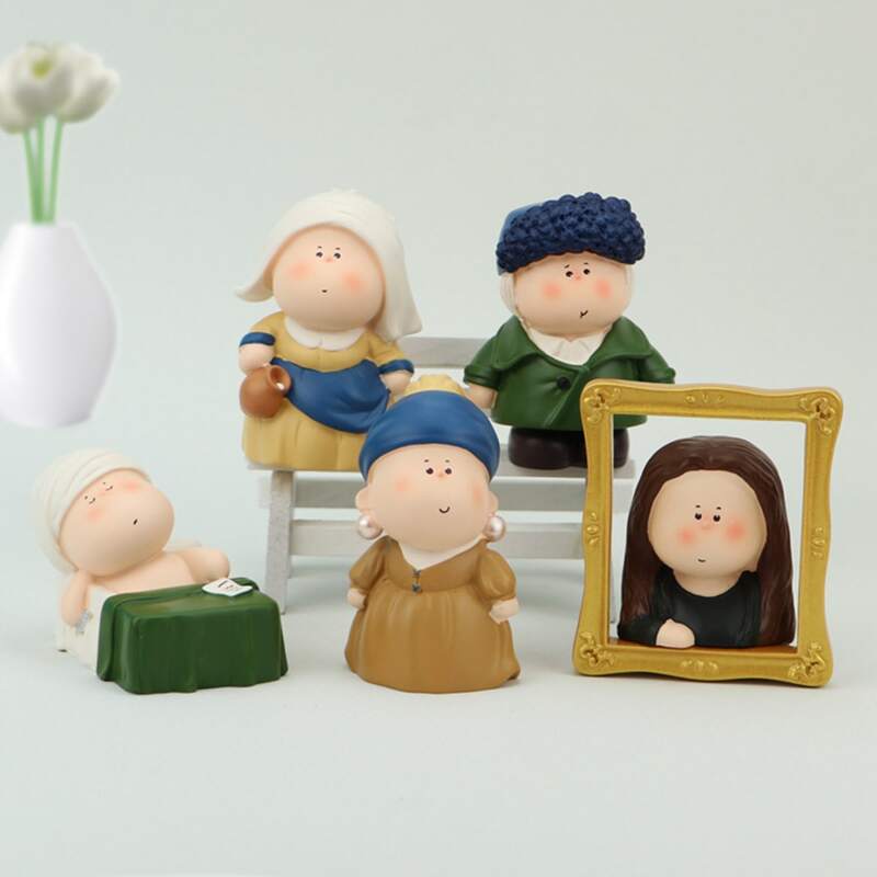 

1pc Figure Shaped Random Art Decoration, Multicolor