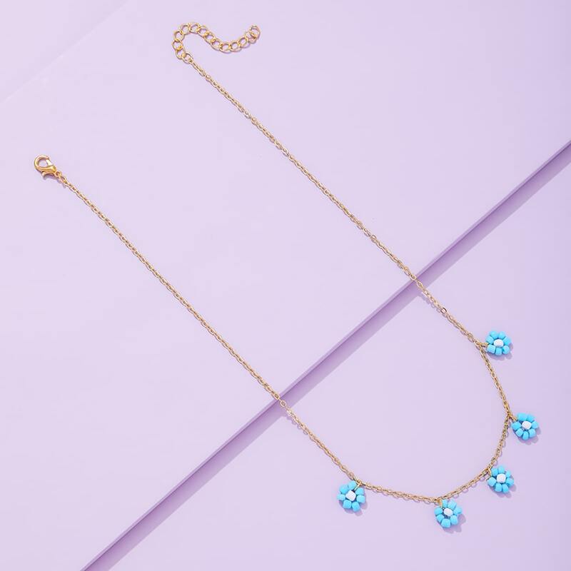 

Floral Beaded Chain Necklace, Baby blue