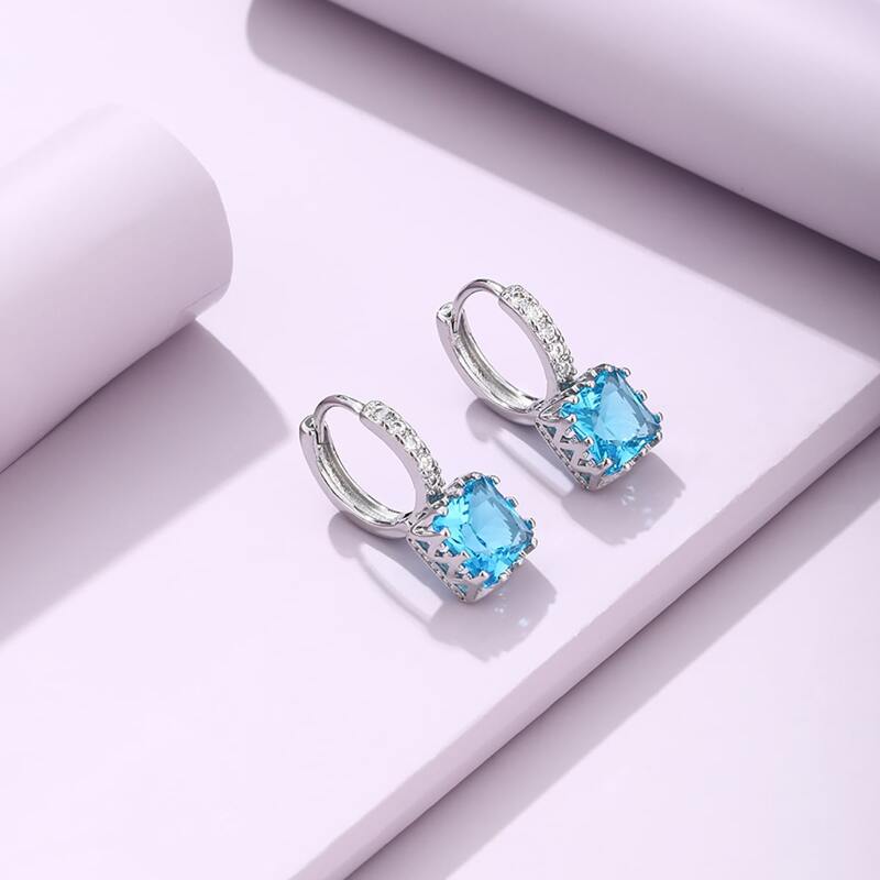 

Rhinestone Decor Earrings, Baby blue
