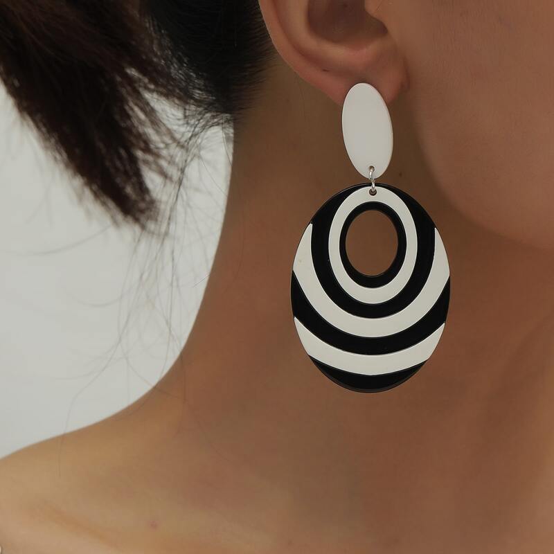

Geo Graphic Drop Earrings, Black and white