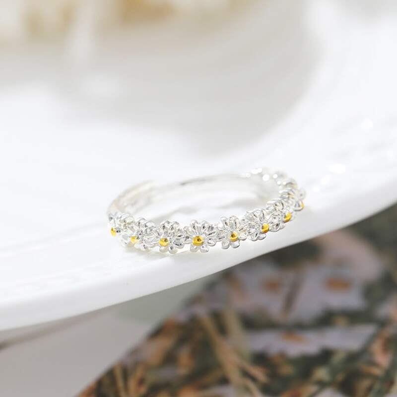 

Daisy Decor Ring, Silver