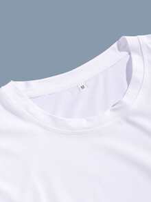 Manfinity EMRG Men Figure Graphic Tee - White - View 4