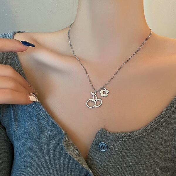 

Flower Charm Necklace, Silver