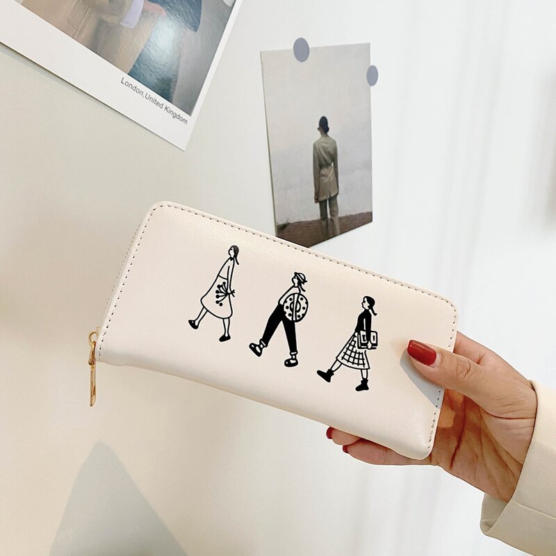 

Figure Graphic Long Purse, Black and white