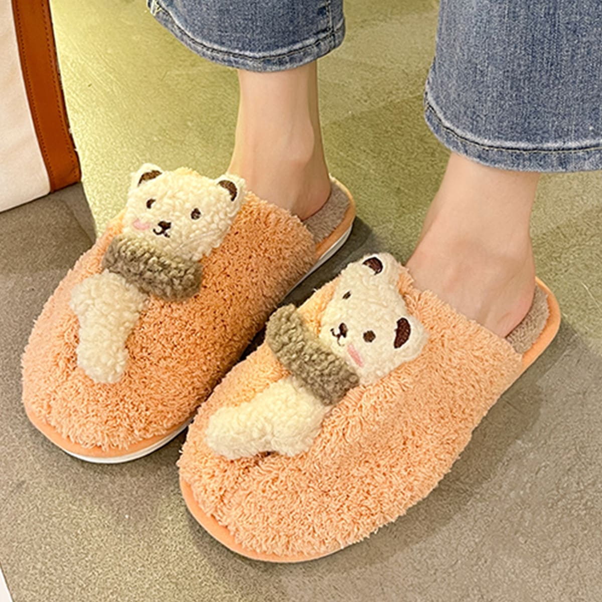 

Bear Graphic Home Slippers, Orange