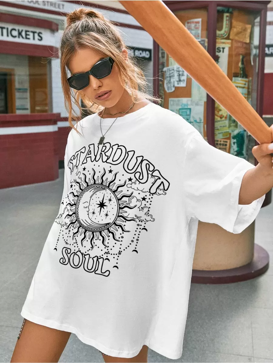 Sun & Letter Graphic Oversized Tee - White - View 1