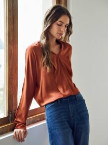 MOTF PREMIUM 100% SILK STRAIGHT FIT TOP - Rust Brown - View 4