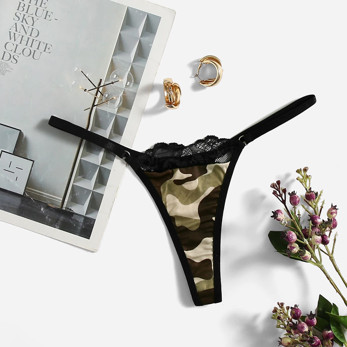 

Camo Pattern Lace Trim Thong, Multicolor