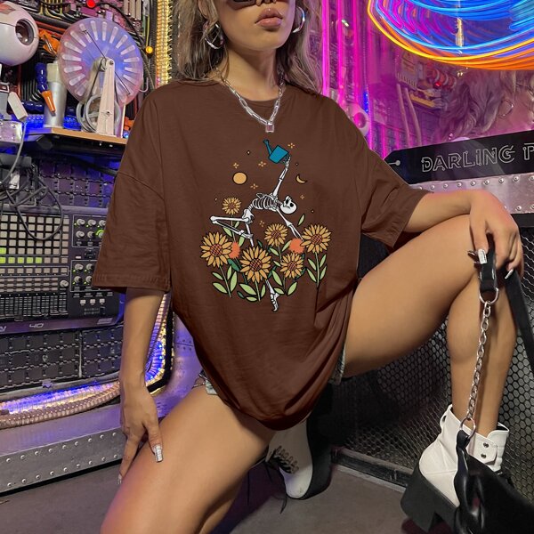 

Skeleton And Sunflower Print Drop Shoulder Tee, Coffee brown