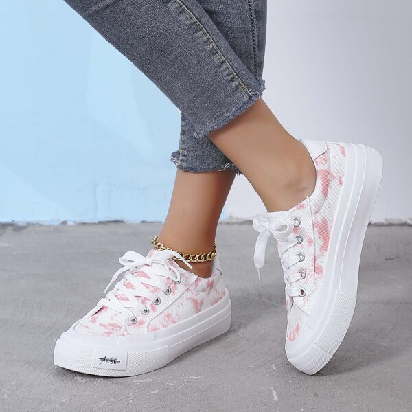 

Letter Detail Tie Dye Pattern Lace-up Front Skate Shoes, Multicolor