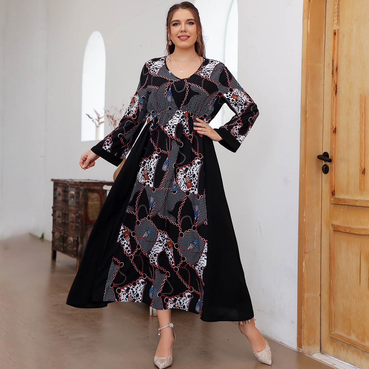 размера плюс Платье А-силуэта с принтом цепочки