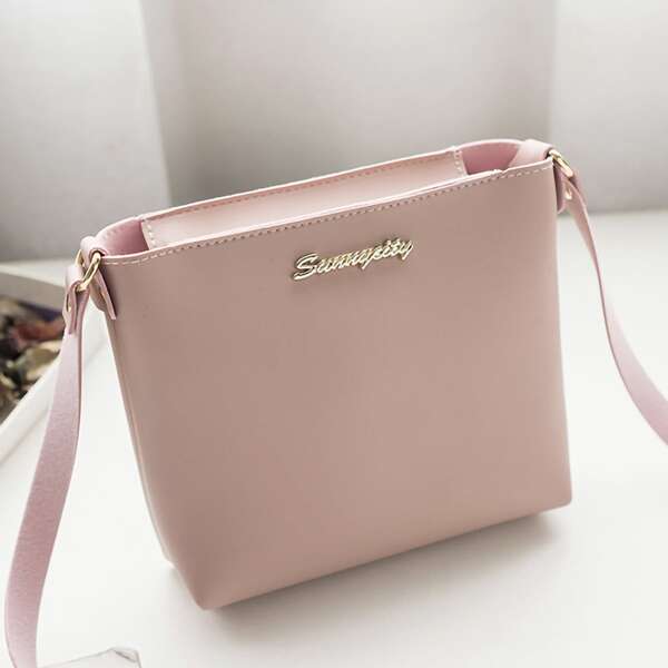 

Minimalist Metal Decor Bucket Bag, Pink