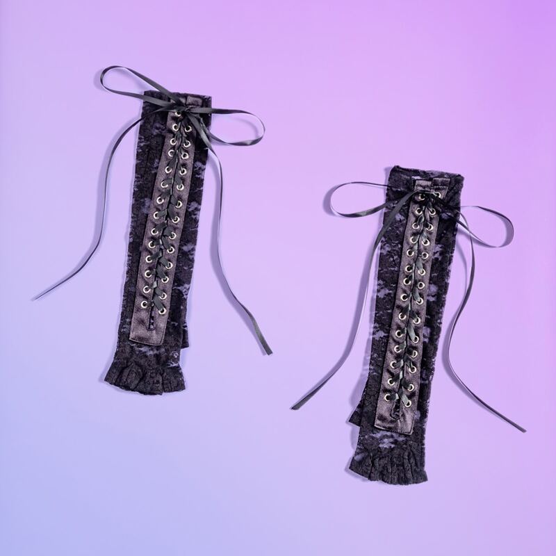 

Eyelet Decor Fingerless Long Gloves, Black