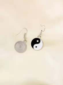 Yin & Yang Decor Drop Earrings - Black and White - View 2