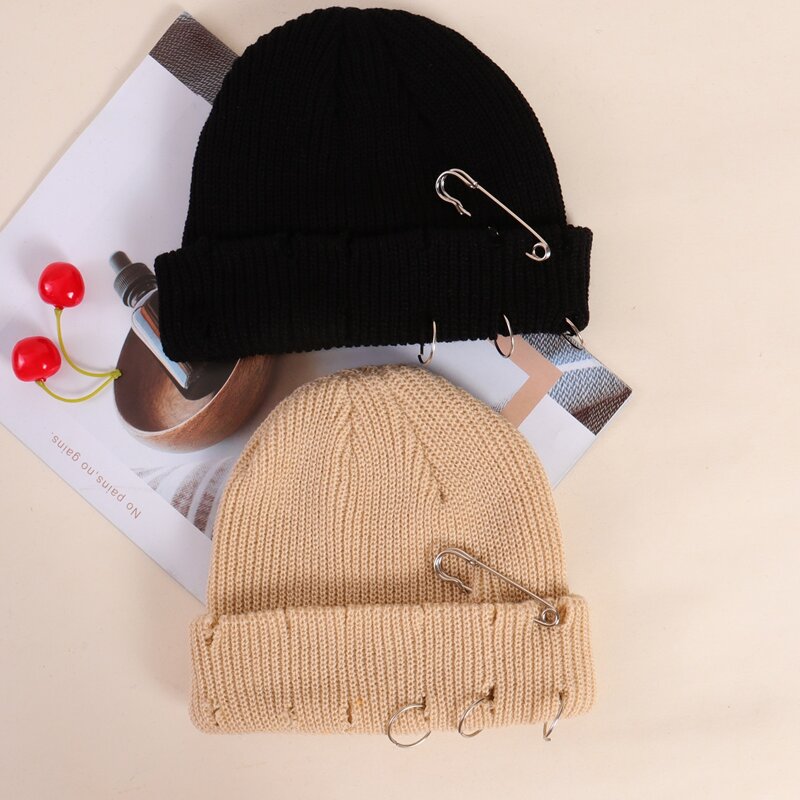 

2pcs Pin Decor Knit Beanie, Multicolor