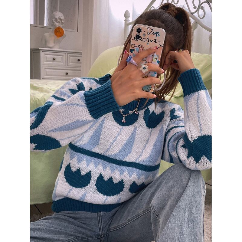 

Floral & Chevron Pattern Drop Shoulder Sweater, Blue and white