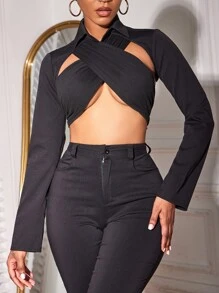 Slaydiva 交叉鏤空後背繫帶上衣 - 黑色 - 查看 1