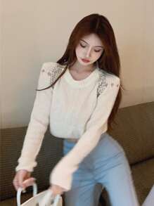 水鑽細節氣眼短款毛衣 - 白色 - 查看 2