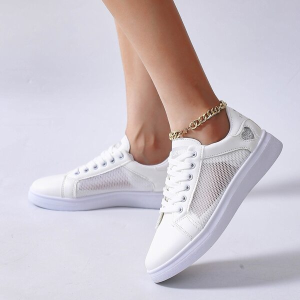 

Heart Graphic Mesh Panel Skate Shoes, White