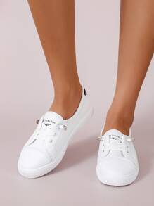 Women's Plus Size Fashion White Sneakers, Versatile Heart Decor Casual Sports Shoes, Spring New Arrival - White - View 4