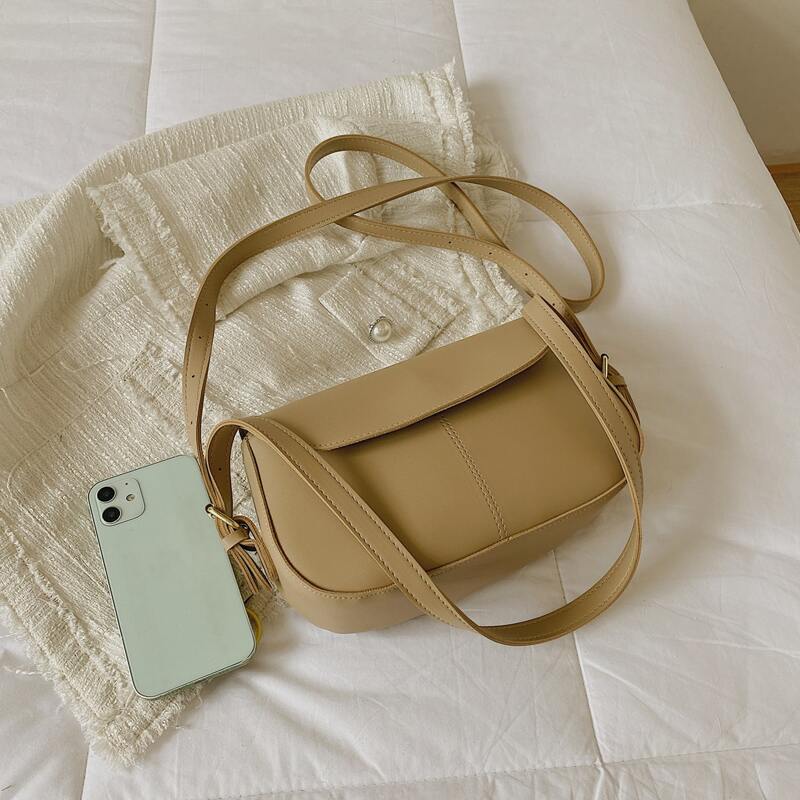 

Minimalist Shoulder Bag, Khaki